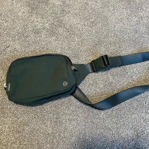 Lulu Lemon Belt bag